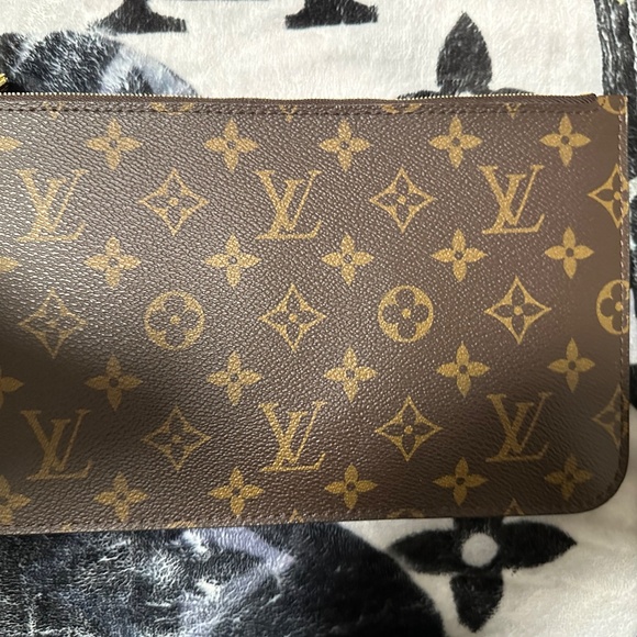 Louis Vuitton never full - Picture 11 of 11